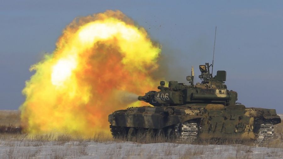 "РВ" показала боевую работу экипажей российских танков Т-72 по ВСУ на правом берегу Днепра