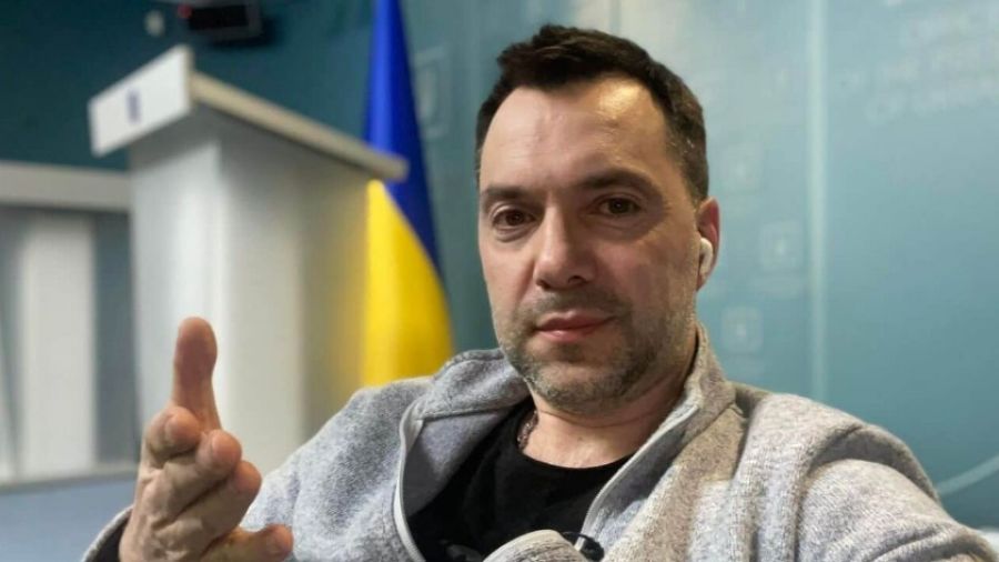 МК: Мэр Днепропетровска назвал Арестовича "самовлюбленным скотом" после его заявлений о ПВО
