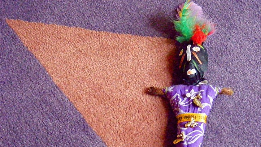 Экс-гипнолог Илащук, назначенная послом Украины в Болгарии, борется с Путиным магией вуду