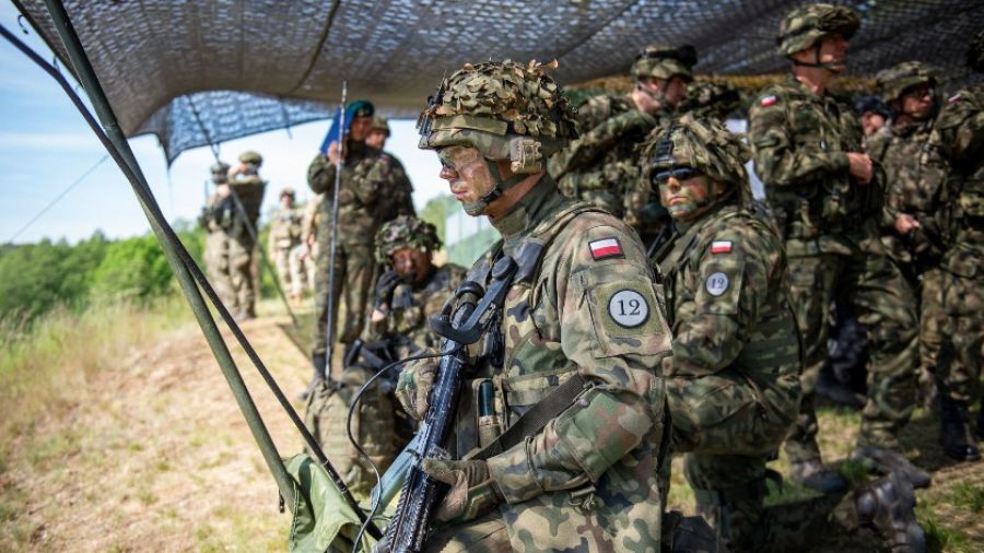 Министр обороны Польши Мариуш Блащак: Варшава создаст сильнейшее войско во всей Европе