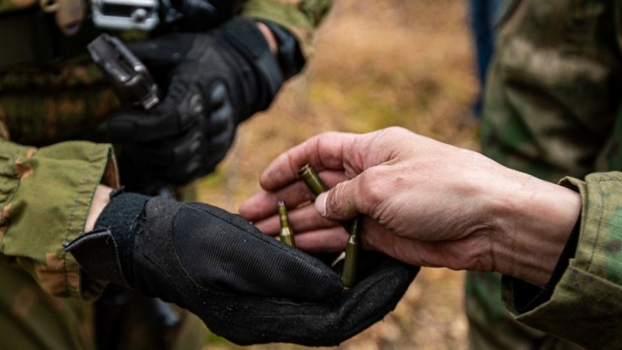 МК: Получивший контузию на спецоперации доброволец честно рассказал о ситуации на фронте