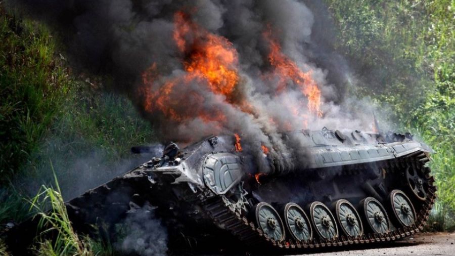 RusVesna: Артиллерия 11-го полка 1-го АК армии ДНР метким пуском ПТУР уничтожили танк ВСУ