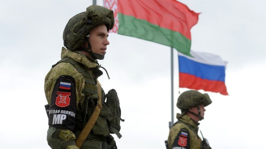 Командующий Киевской группировкой ВСУ Павлюк обсудил переброску техники РФ в Белоруссию
