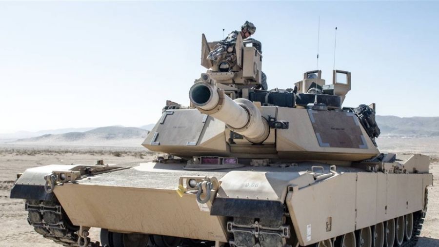 Издание Newsweek сравнило американский танк "Абрамс" и российский танк Т-14 "Армата"