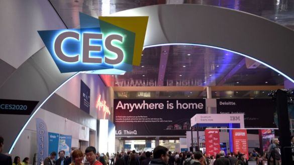 LG Display представила на выставке CES 2024 крупнейший в мире автомобильный дисплей