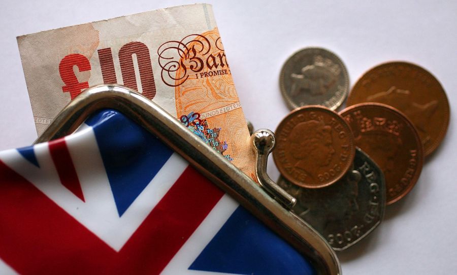 Великобритания может лишиться $50 млрд за 2 месяца, если 25% граждан не выйдут на работу