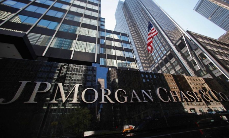 Банк JPMorgan отказался от рубля из-за напряженной ситуации вокруг Украины и санкций