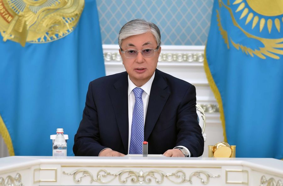 Президент Казахстана Токаев поручил бороться с незаконным выводом средств из страны