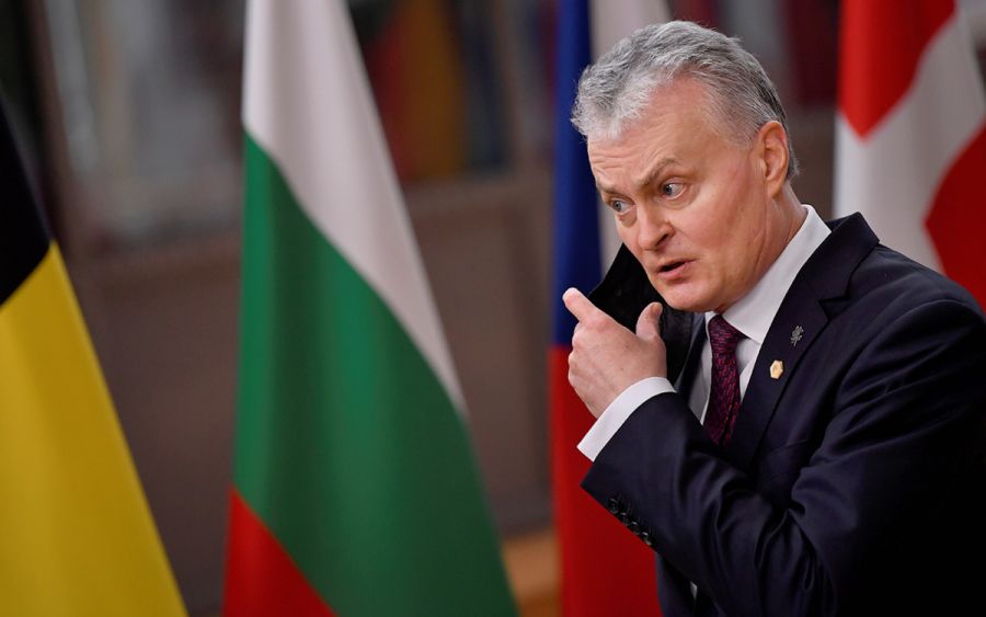 Президент Литвы рассказал, чего стоит для Украины «размышления» Запада и санкции