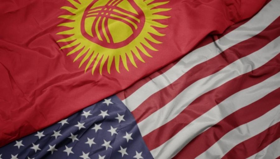 Политолог Сариев: США готовят Киргизии роль «второго фронта» против России