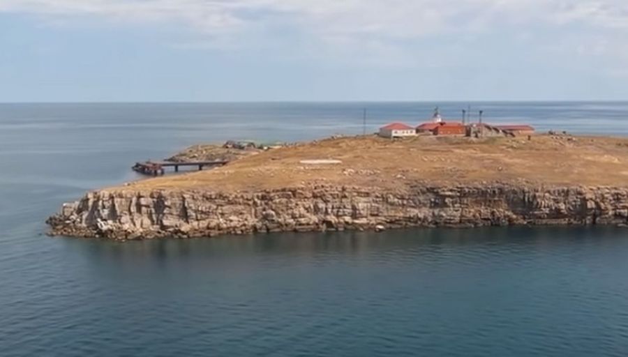 Ракетный удар по Змеиному сделал невозможной высадку на остров