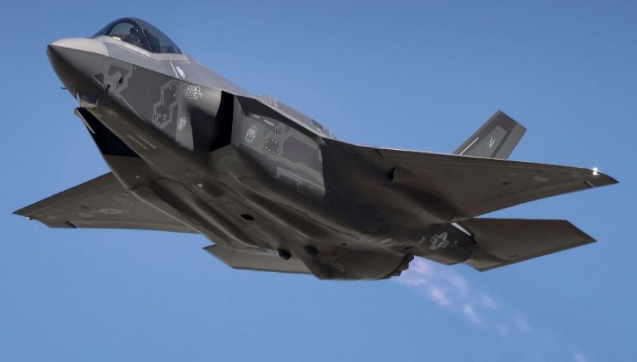 Израильский истребитель F-35 за четыре атаки не смог сбить ливанский беспилотник