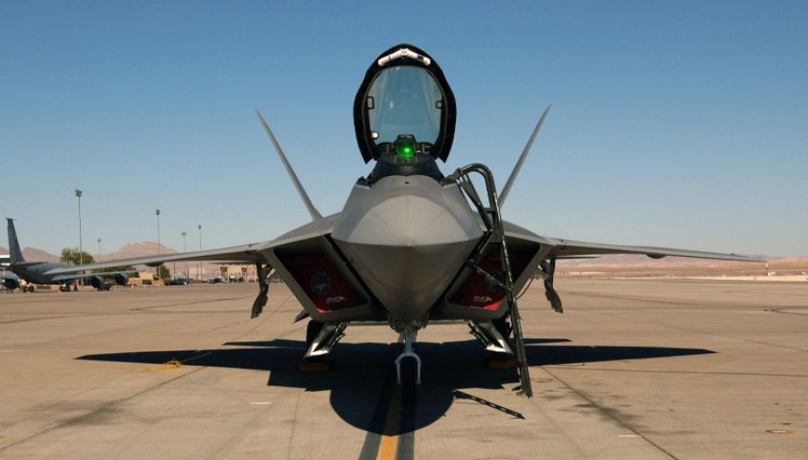 Леонков: истребители ВВС США F-22 могут быть сбиты ПВО РФ
