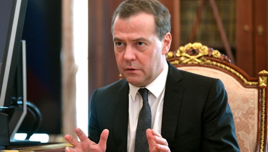 Дмитрий Медведев высказался по поводу сильного падения курса евро