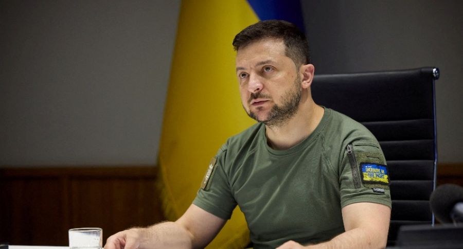 МК: Зеленский решил пожурить военных из-за запрета мужчинам перемещаться по стране