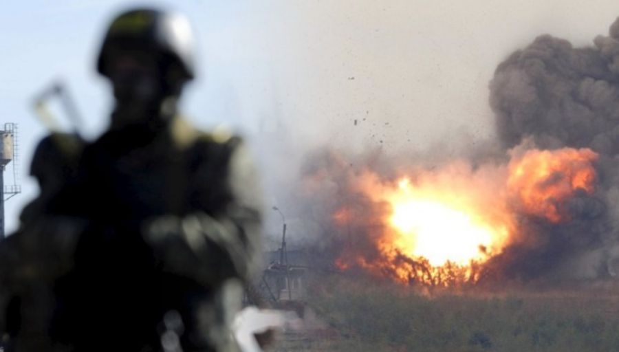 Боевики ВСУ вновь обстреливают жилые дома Донецка