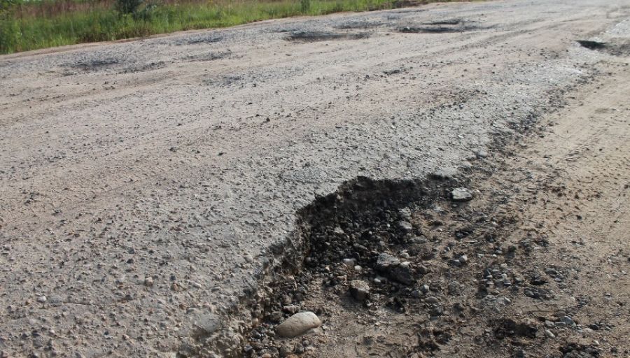 RusVesna: Боевики ВСУ уничтожили дороги на западе ЛНР