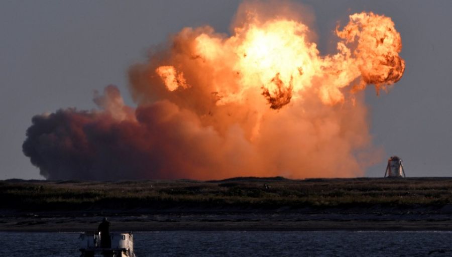 РВ: Первые кадры горящей Новой Каховки после ракетного удара из американских РСЗО Himars