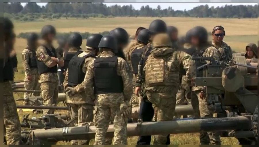 Британия заканчивает обучение артиллеристов ВСУ применению РСЗО M270B1 и 105-мм гаубиц L118