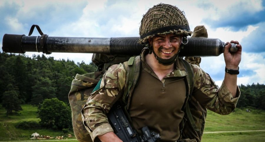 Военное дело: В Сеть попали кадры спасения спецназом ВС РФ раненого солдата ВСУ