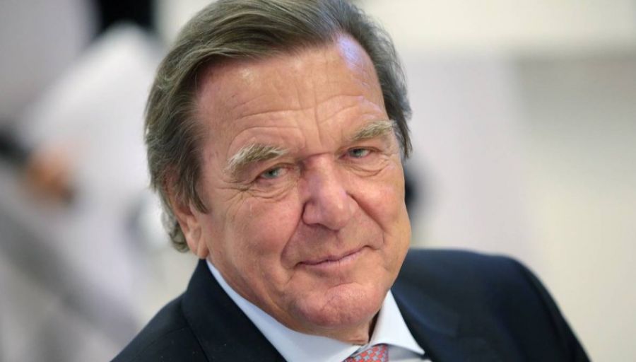 Бывший канцлер ФРГ не намерен прекращать дружбу с Владимиром Путиным из-за спецоперации