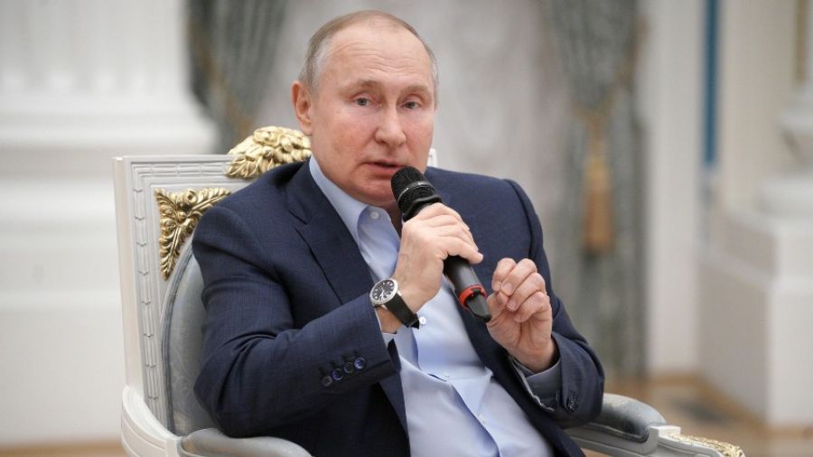 "МК": Владимир Путин "лично мешает" переговорам, началось склонение России к худому миру