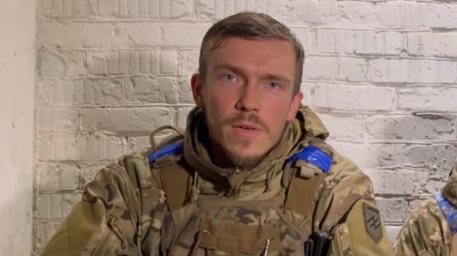 Освобожденный Турцией командир полка "Азов" Денис Прокопенко "Рэдис" возвращается на фронт