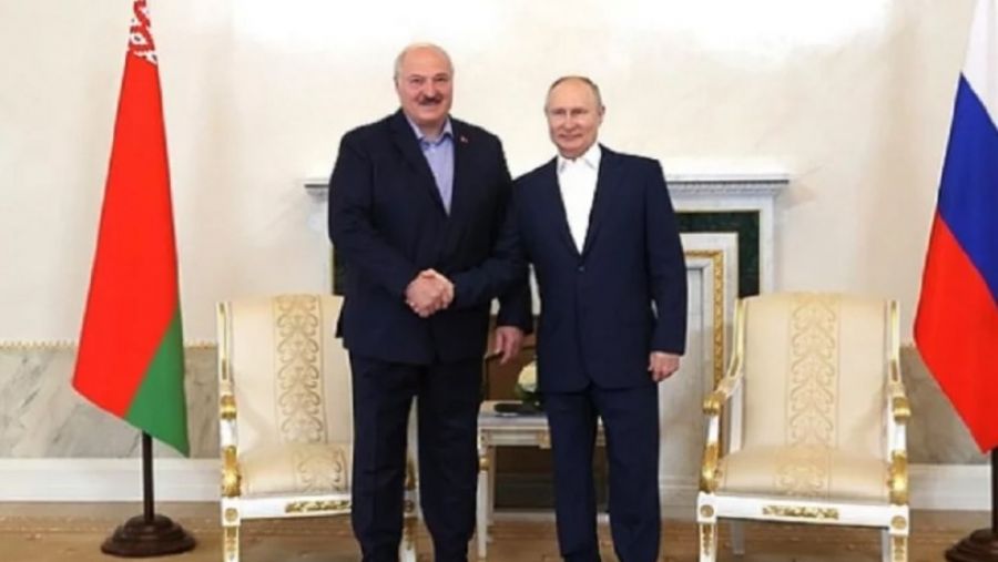 Хазин: президент РФ Путин предсказал катастрофу, которая вскоре накроет США