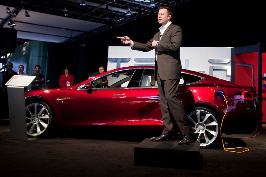 Илон Маск объявил, что День искусственного интеллекта Tesla пройдет 19 августа