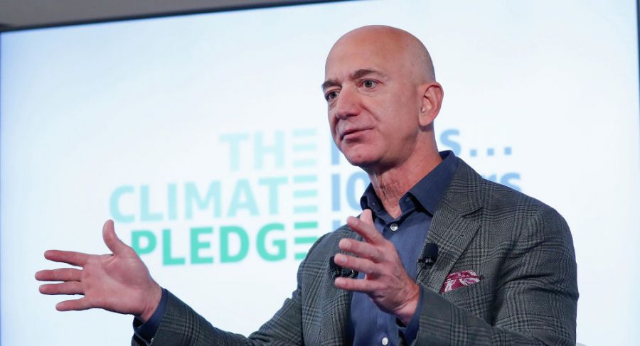 Насколько богатым сделал Amazon уходящего гендиректора Безоса?