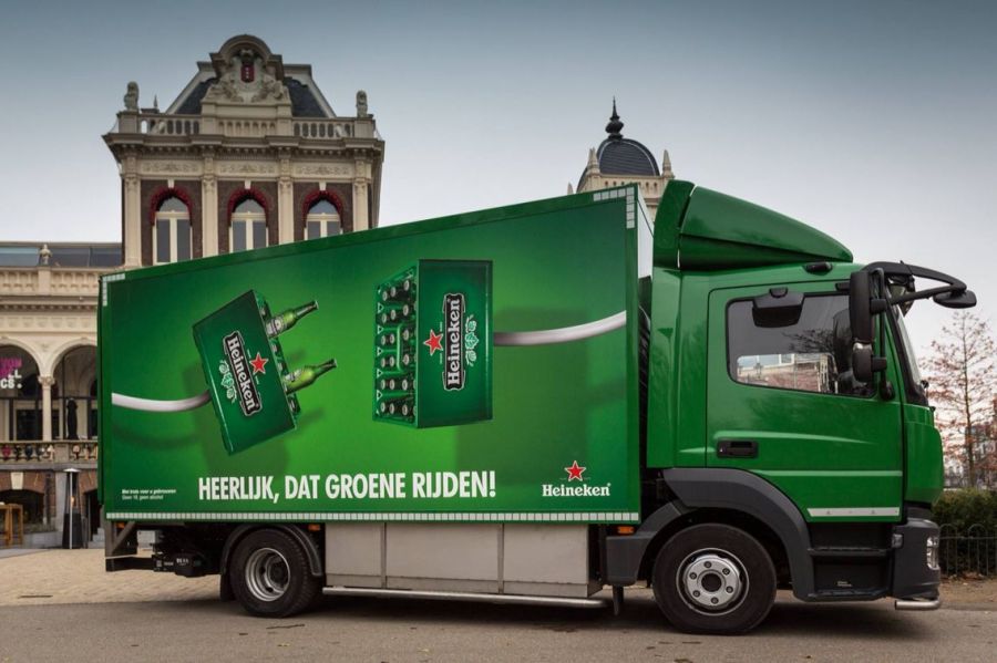Heineken создала электромобиль для доставки пива, который вмещает в себя 3000 литров