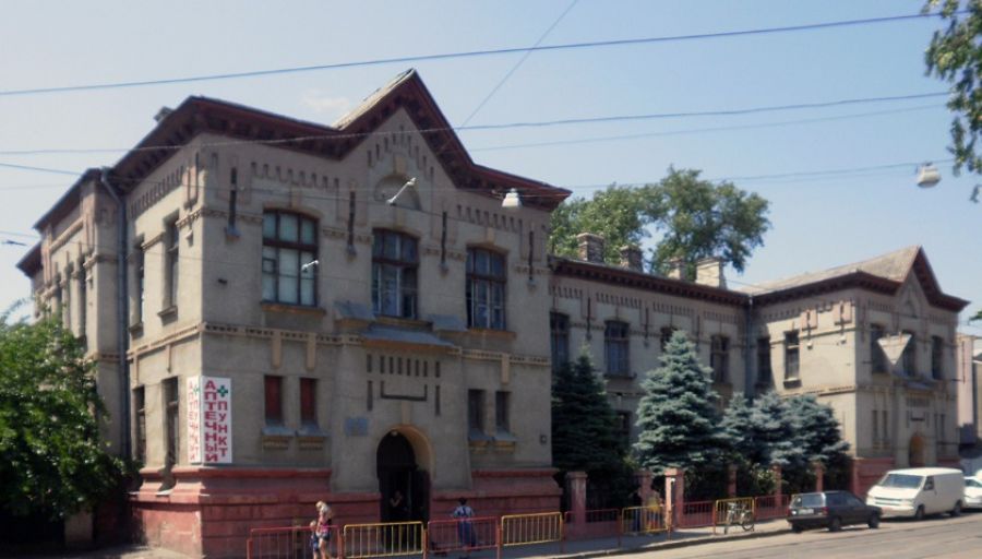 Киев инсценировал «удар ВС РФ» по детской поликлинике в Одессе