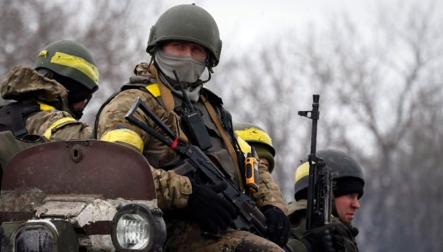 Зеленский: ВСУ «переигрывают» российские войска на Донбассе