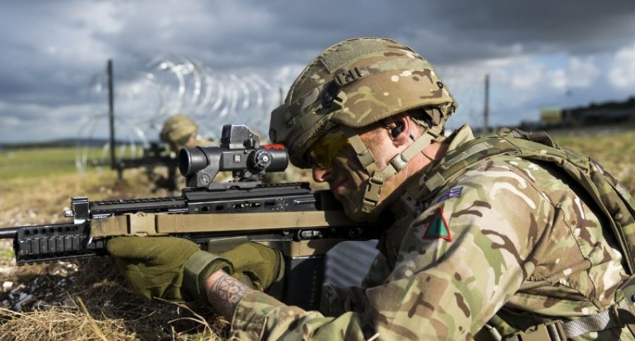 The Guardian: Британия отменила отправку военных на миссию НАТО в Боснии и Косово после видео оргии