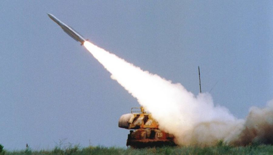 Очевидцы засняли на видео перехват ЗРК «Бук» крылатой стратегической ракеты Х-55