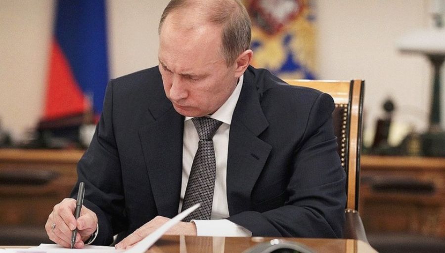 Президент России Путин подписал указ об установлении 8 июля Дня семьи, любви и верности