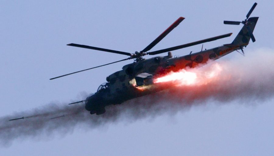 В Сеть выложены кадры удара Ми-24 ВКС России десятками ракет по позициям ВСУ