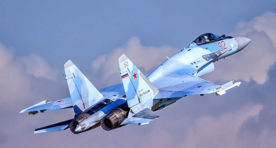 Avia.pro: Кадры воздушного боя истребителя Су-35 и украинского Ми-14 попали в Сеть