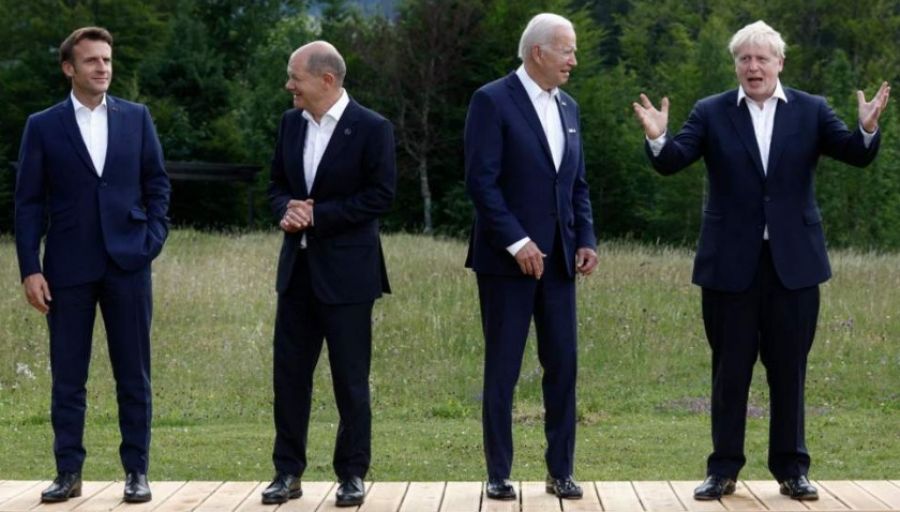«Раздеваться будем?»: лидеры G7 за обедом пошутили над фотосессиями Путина