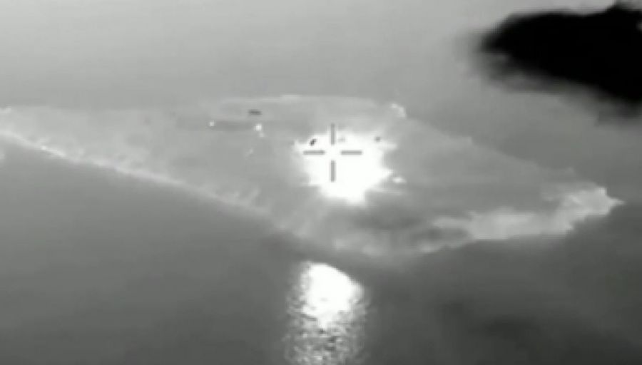 На территории острова Змеиный зафиксированы пять очагов сильного задымления