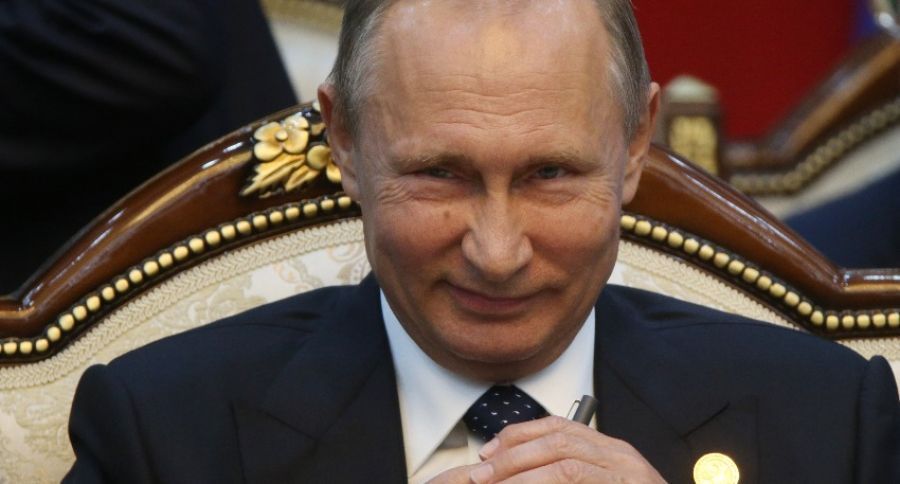 Политолог Багдасаров: Путин может двумя звонками лишить США патронов