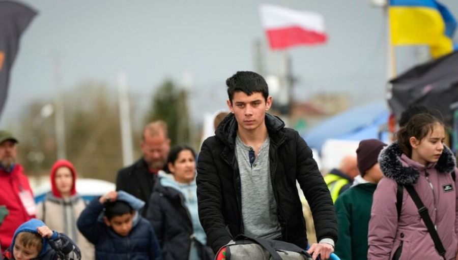 Политолог Сатановский проинформировал, что Польша может отменить пособия для беженцев с Украины