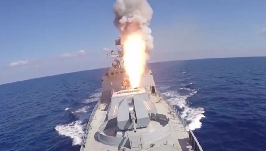 Минобороны РФ опубликовало кадры запуска ракет "Калибр" по объектам ВСУ