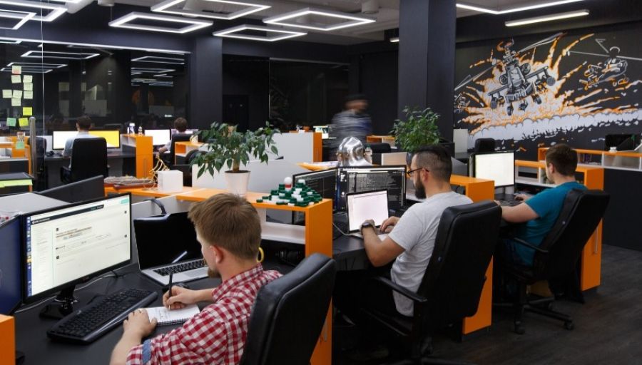 Российские IT-компании приостановили свою работу на зарубежное направление