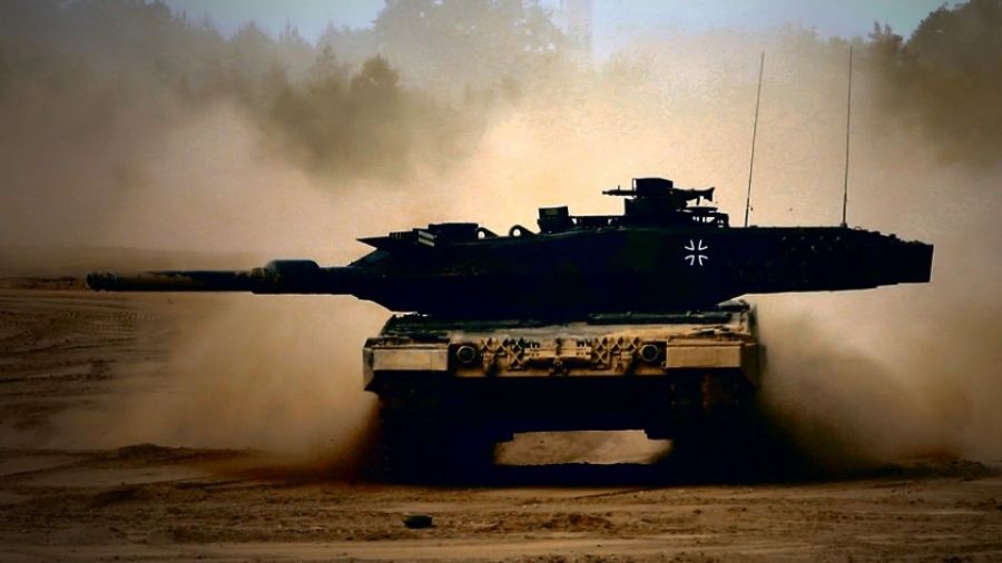 RV: ВСУ опубликовали первые кадры с уничтоженным немецким танком Leopard 2A4 после боя