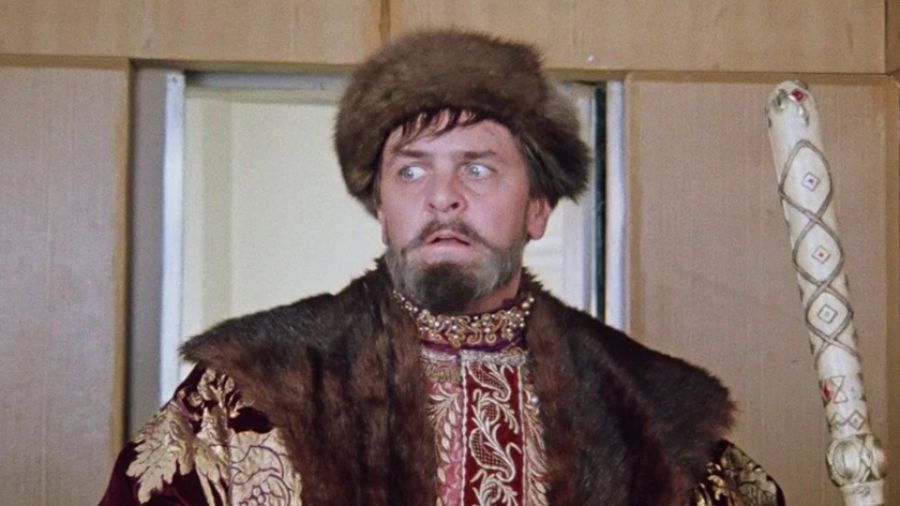 Портал Sport24 перечислил киноляпы из фильма Гайдая «Иван Васильевич меняет профессию»