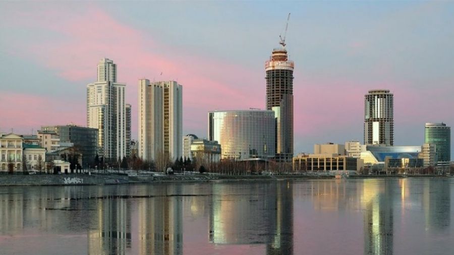 Жителей Екатеринбурга напугали взрывы неизвестного происхождения утром 2 июня