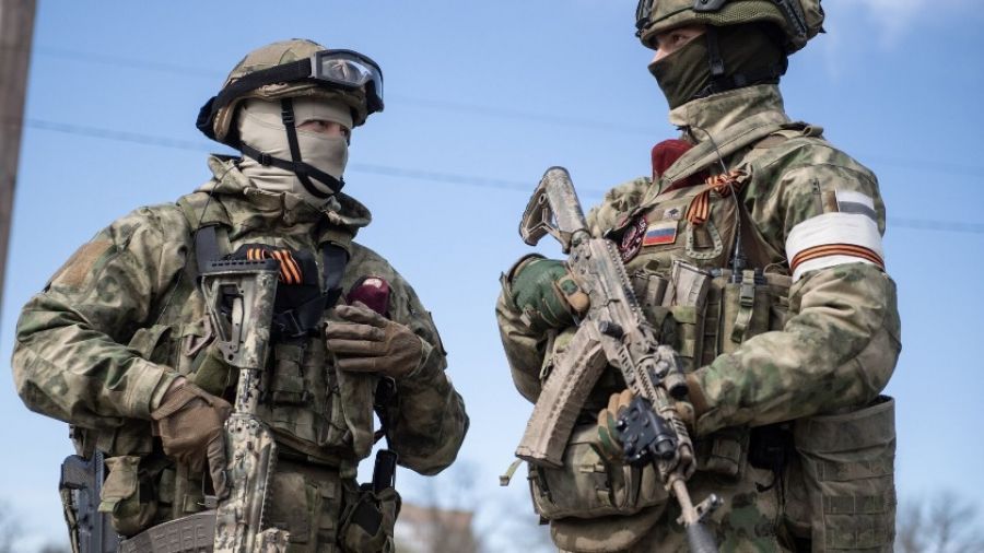 RusVesna опубликовала видео удара дрона по пункту дислокации диверсантов ВСУ на границе