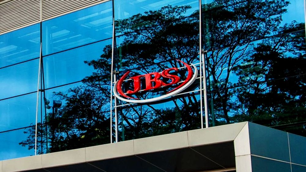 Крупнейшая мясоперерабатывающая компания JBS заплатила хакерам 11 миллионов $