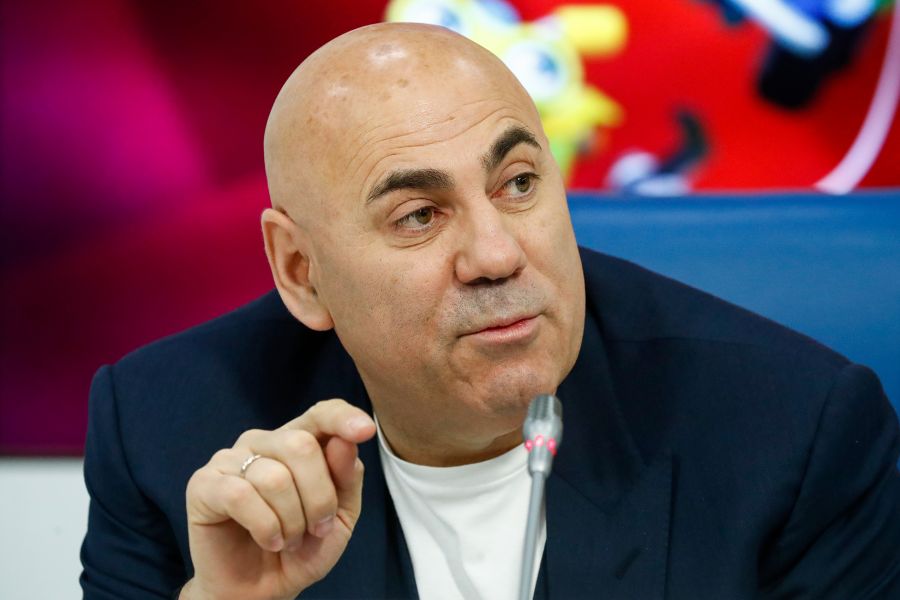Продюсер Пригожин и критик Соседов призвали граждан РФ не паниковать из-за роста цен в стране